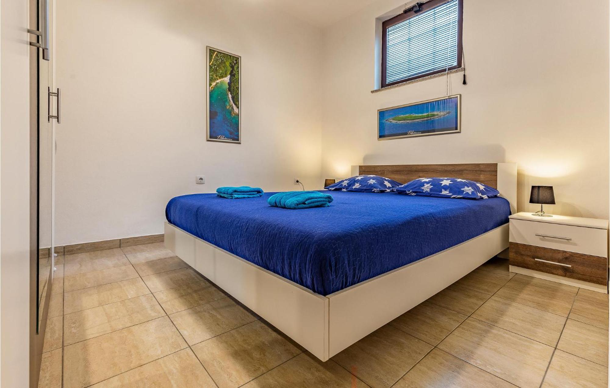 Amazing Apartment In Pula With Kitchen 外观 照片